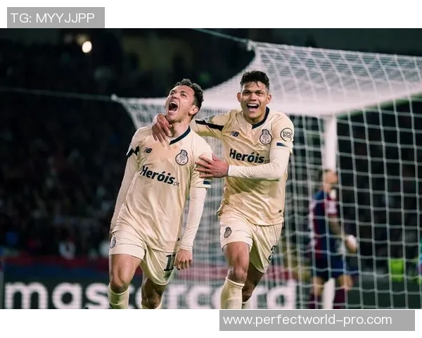 足总杯惊现冷门巴萨与波尔图激战成平局红牌事件引发全场热议