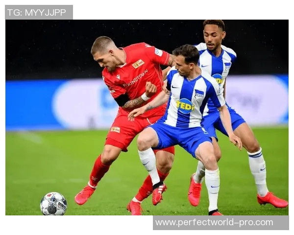 英超激战莱比锡绝杀热刺补时进球引发全场狂欢战术解析