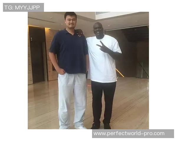 姚明手指变形背后的故事与篮球生涯的艰辛历程揭秘