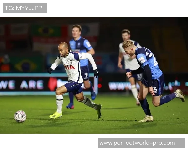 英超焦点战：皇马逆转热刺3-2胜利引发全场热议与分析