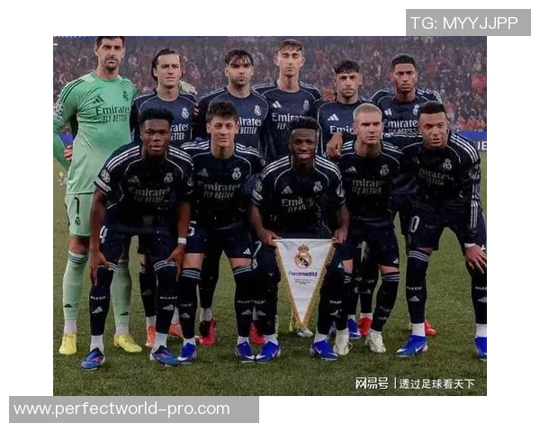 英超奇迹：尤文图斯大胜皇马帽子戏法引发全场狂欢