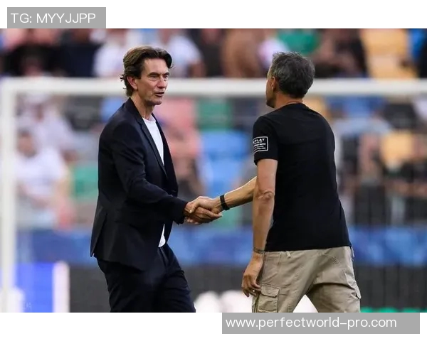 德甲热刺与巴黎圣日耳曼激战成平补时争议进球引发全场狂欢