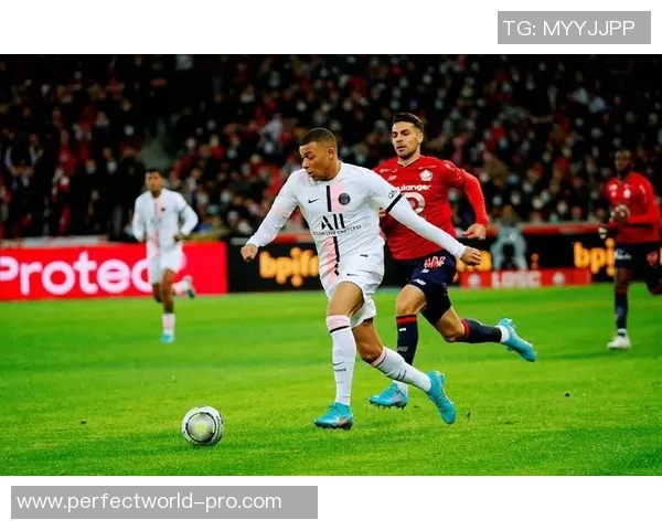 莱比锡友谊赛大胜巴黎圣日耳曼争议判罚引发全场热议 莱比锡友谊赛大胜巴黎圣日耳曼争议判罚引发全场热议