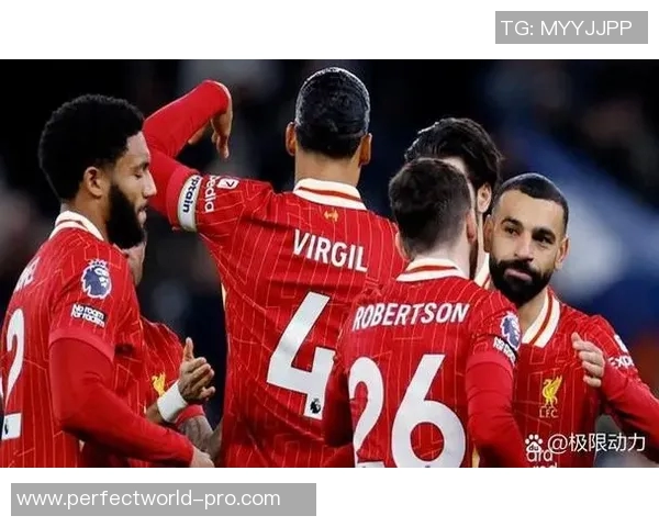 中超激战：尤文图斯大胜热刺三球零封全场观众欢呼雀跃