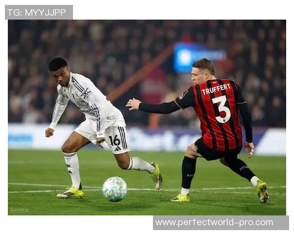 国王杯激战曼联逆转尤文图斯红牌争议引发全场热议与转会传闻